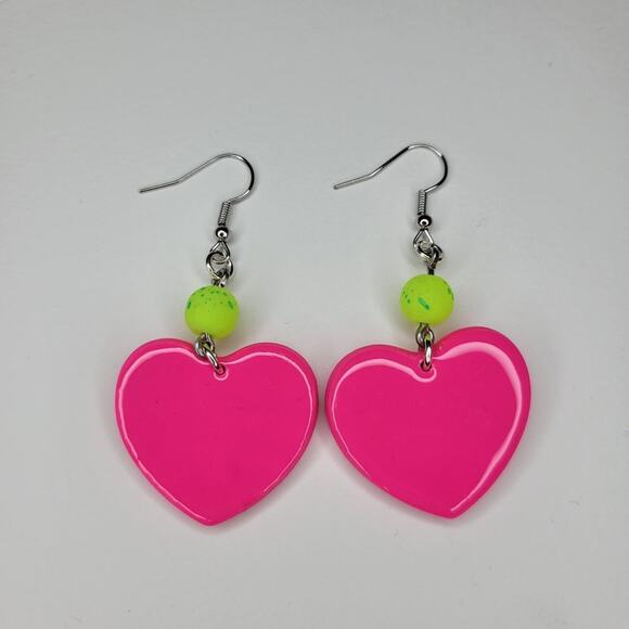 UV Reactive Hot Pink and Green Heart Earrings - Picture 1 of 3